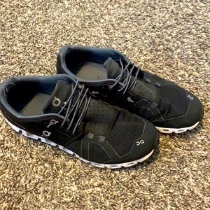 ON Cloud women’s running shoe